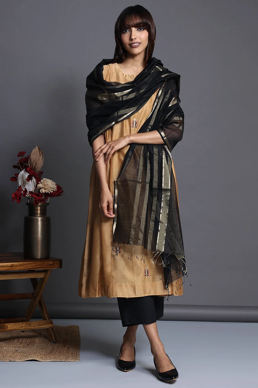 Handwoven Maheswari Dupatta - Black & Gold