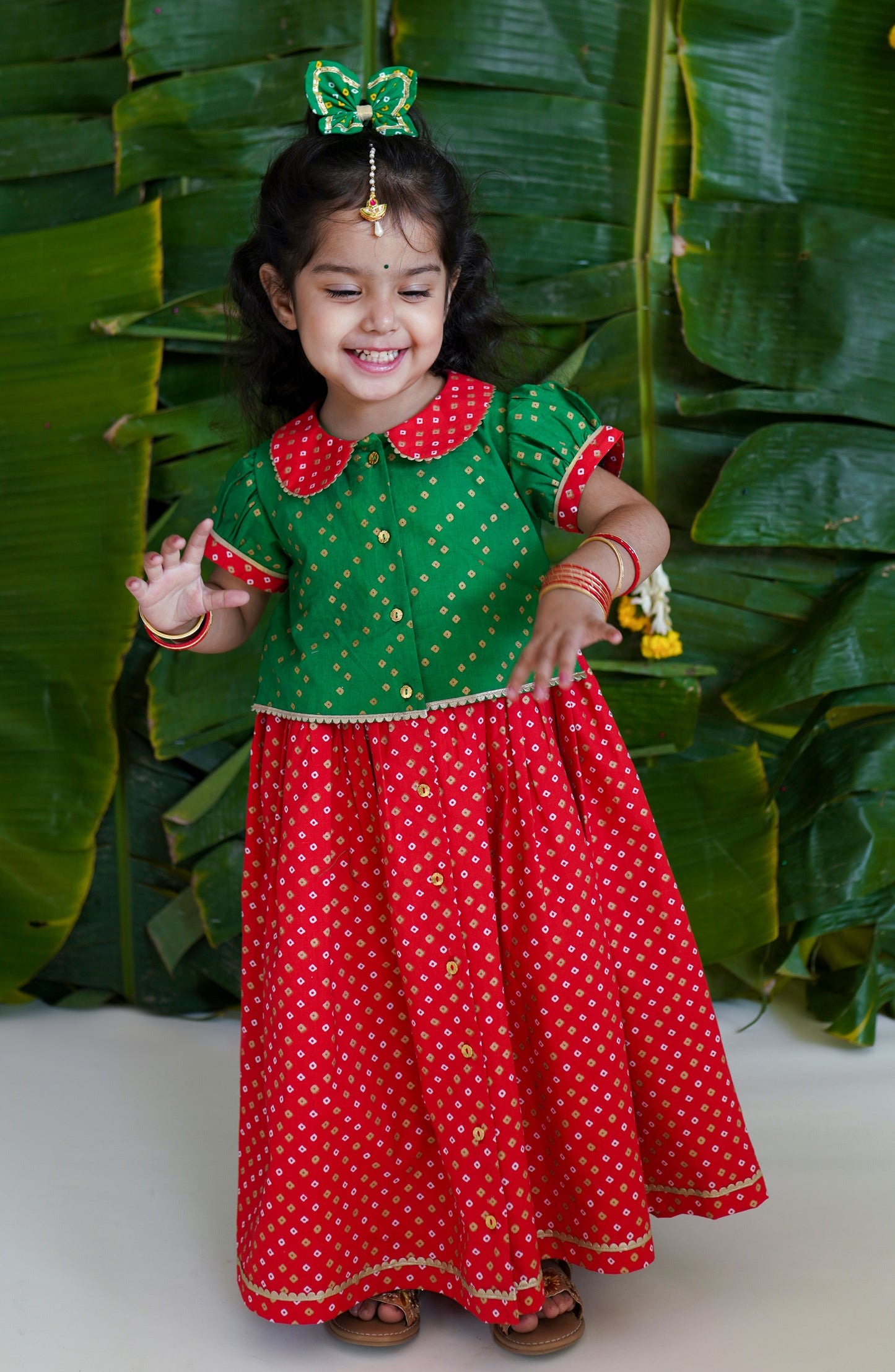 Baby Girl Green Bandhni Pattu Paavadai