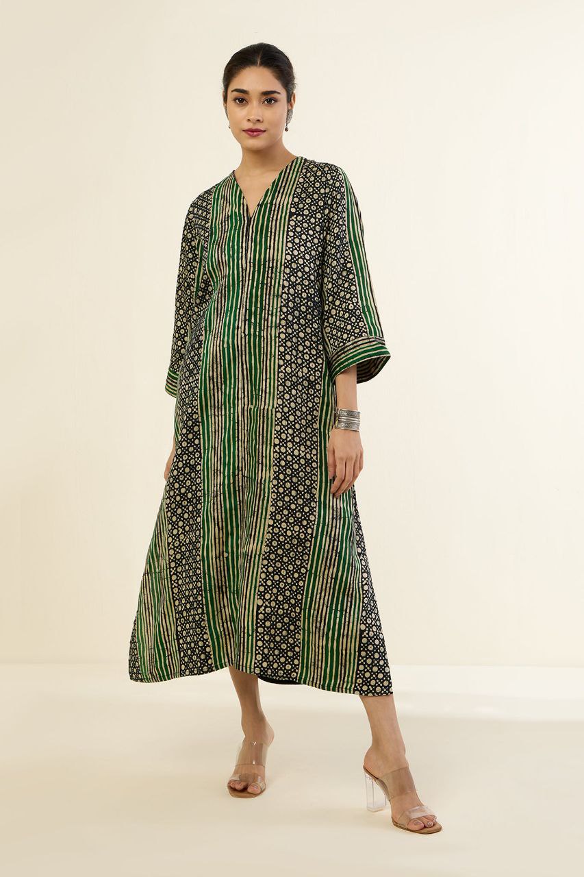 Emerald Noir Geometric Pattern Front Zipper A-Line Kurta